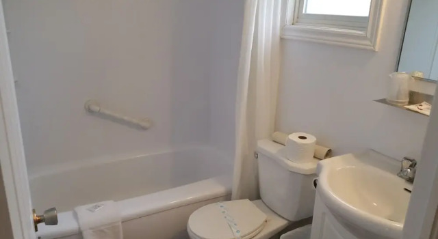 Четырёхместный номер Superior Sackville Inn