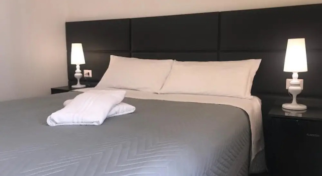 Motta Palace Apartments and Rooms