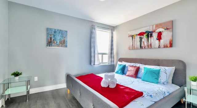 Bright 1BR apt w King bed -close to DT Hamilton, Varaa Hotelli Hamilton 