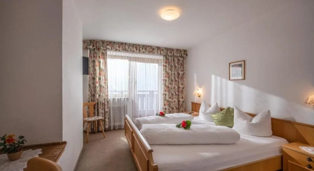 Gasthof Pension Berghof, Prenota Hotel Hippach Schwaz