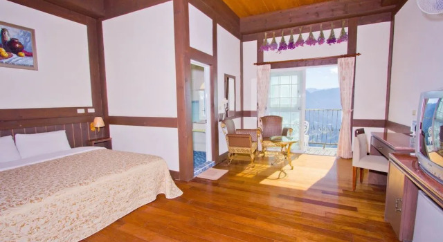 Maple Leaf Holiday Villa, Book Villa Sommerhuse i Ch'un-yang, Hytte