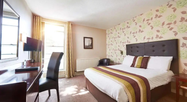 Двухместный номер Standard St James Hotel