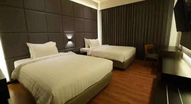 De Lobby Suite Hotel
