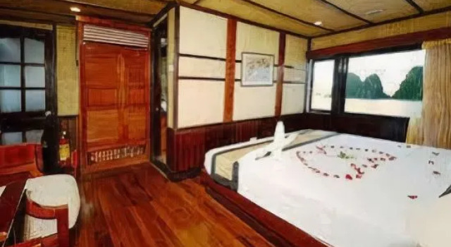Imperial Junk Halong