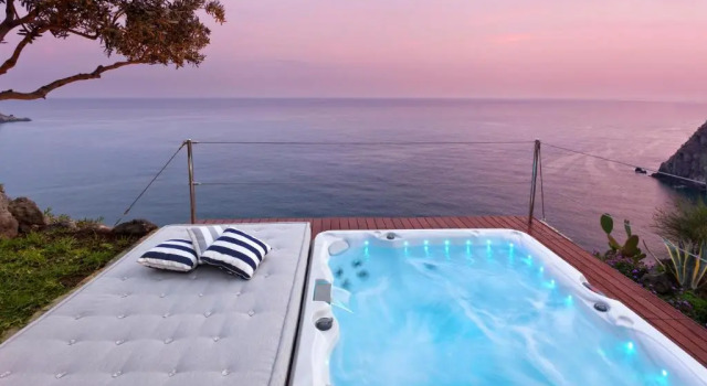 Апартаменты Deluxe c 1 комнатой с видом на море Costa Del Capitano Seaside Villas