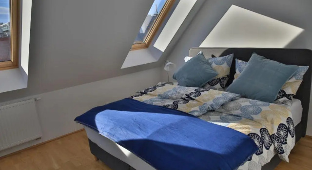 Sunny Penthouse with Terrace. Great View! DG2, Reserva ahora Hotel 10. Favoriten Viena, cerca de Troststraße