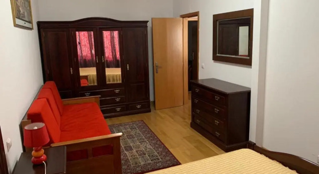 Nossa Casa, Забронировать Отель Санта-Мария-Майор Лиссабон, рядом с Памятник Жозе-Томасу ди Соуза-Мартенсу
