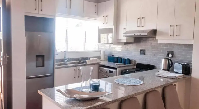 Апартаменты с 2 комнатами Newly Renovated 2 bed Apartment - Kingston Estate