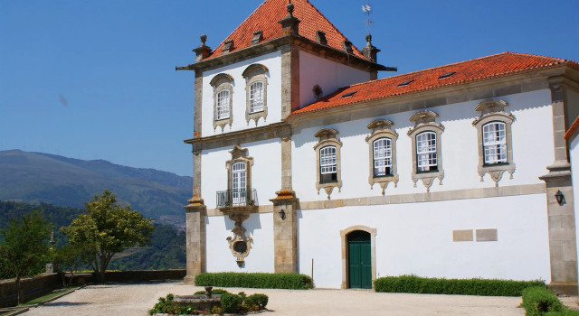 Casa das Torres de Oliveira