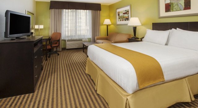 Holiday Inn Express Hotel & Suites Kalamazoo, an IHG Hotel, Prenota Hotel Hotel a Kalamazoo con piscina, Piscina