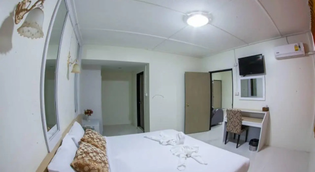 Семейный люкс с 2 комнатами The Train Hotel Hatyai