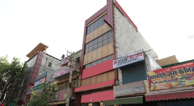 OYO 12780 New Hotel Rajwada, Забронировать Отель Гургаон 
