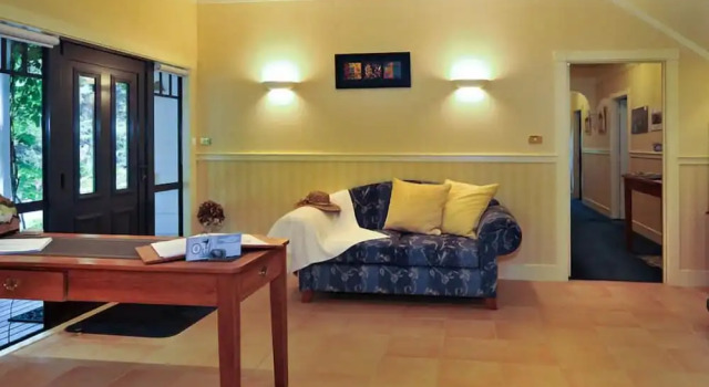 Olive Rabbit - Boutique Bed & Breakfast, Забронировать Бутик-отель Терейнджи 