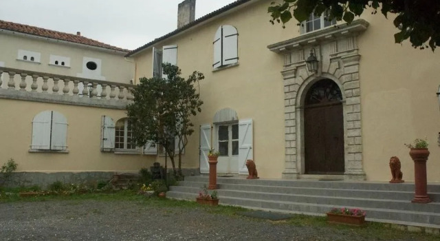 Le Clos des Cèdres b&b, Забронировать Отель Отели Ла-Рошфуко с завтраком, Завтраки