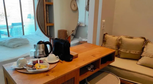 Номер Superior Цокольный этаж с балконом и с видом на море Karystion Hotel