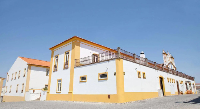 Lam Hotel Convento DAlter, Забронировать Отель  