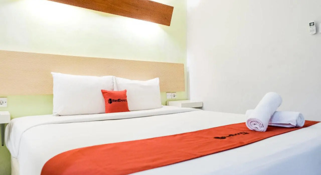 RedDoorz Plus @ Sunrise Hotel Sanur