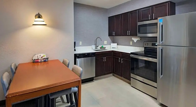 Четырёхместный люкс с 2 комнатами Residence Inn Shreveport Airport