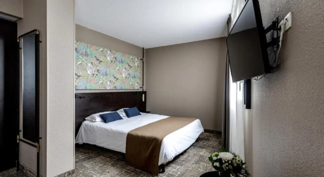 Семейный люкс Brit Hotel Du Stade Rennes Ouest