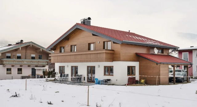 Cozy Holiday Home in Salzburg near Ski Area, Rezerwuj Hotel Hotele w Salzburg z parkingiem, Parking