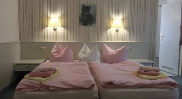 Am Wald, Book Hotel Elgersburg 