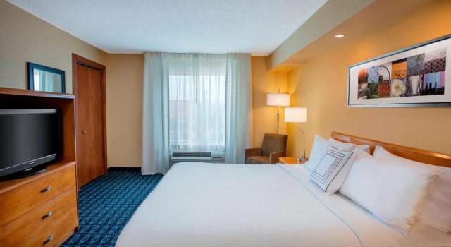 Двухместный люкс с 2 комнатами Fairfield Inn & Suites Merrillville