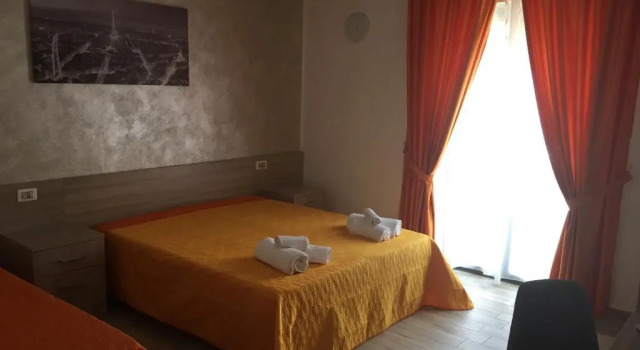 Un posto al sole, Varaa Bed and Breakfast Crucoli Calabria