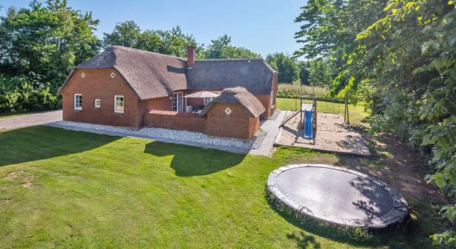 "Selma" - 1.4km from the sea in Western Jutland, Book Hotel Hotels in Midtjylland with a Pool, Swimming Pool