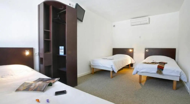 Семейный номер Standard Couett Hotel Rumilly
