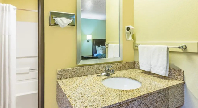 Двухместный номер Standard Days Inn by Wyndham Pueblo