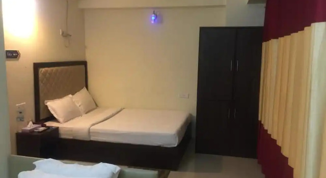Hotel Grand View, Rezerwuj Hotel Hotele SPA w Srihotto, SPA