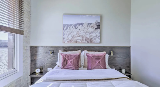 Bright San Marcos Apartment w/ Ideal Location, Забронировать Апартаменты/квартира Сан-Маркос Texas Hill Country, рядом с Техасский музыкальный театр