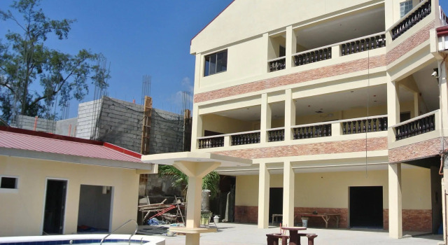 Suzuki Long Stay Resort, Buchen Sie Resort Baretto Philippinen