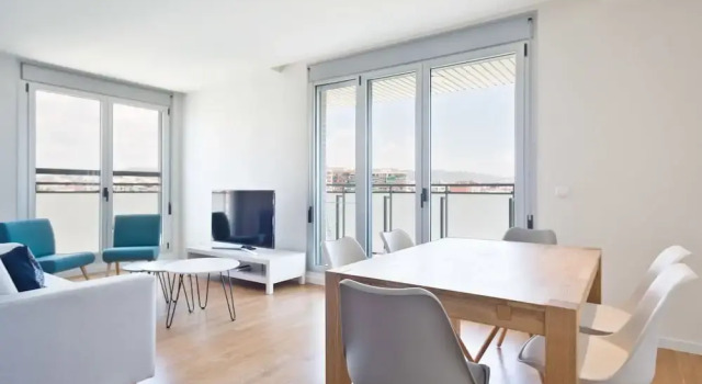 Номер Comfort Olala Port Forum Apartments