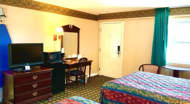 Четырёхместный номер Standard Pilgrim Inn