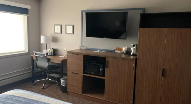 Номер Standard AmericInn by Wyndham New Richmond