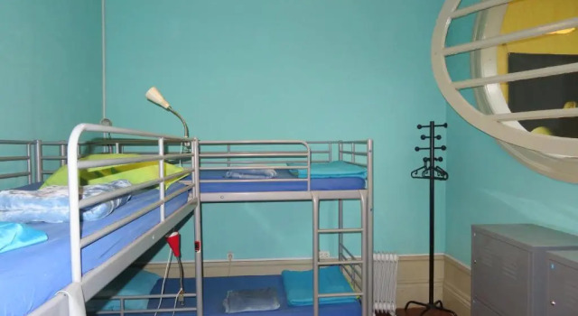 Кровать в общем номере (женский номер) Oporto Sky Hostel