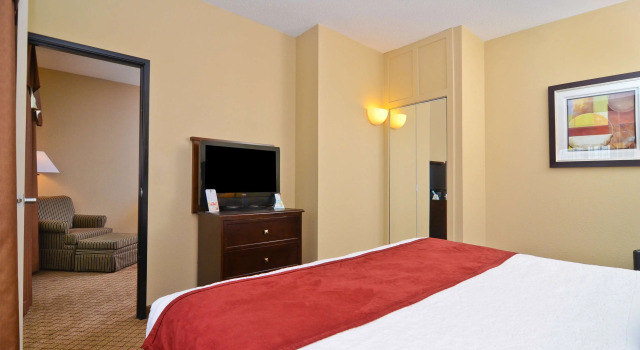 Двухместный люкс c 1 комнатой Best Western Macomb Inn