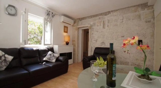 Апартаменты Guest House Holiday