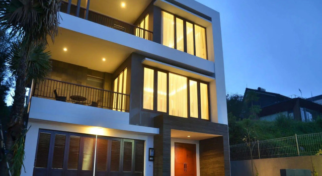 Harmony Hilltop City View 4BR Villa With Pool, Book Villa 3-Star Hotels in Cimenyan, 3*