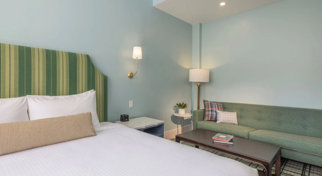 Номер Deluxe The Laurel Hotel