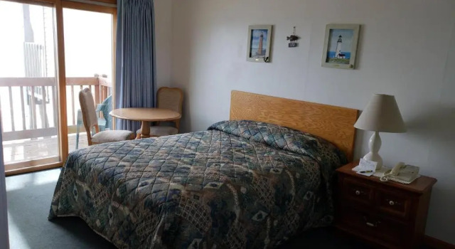 Двухместный номер Standard с видом на озеро Algoma Beach Motel