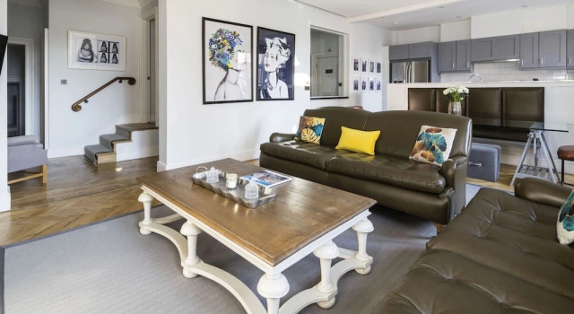 Коттедж The Connaught Suite in London