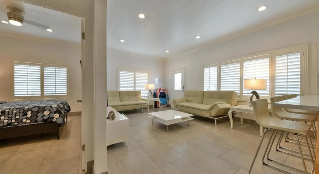 A1 Beach Home in Prime Location With Grill and AC