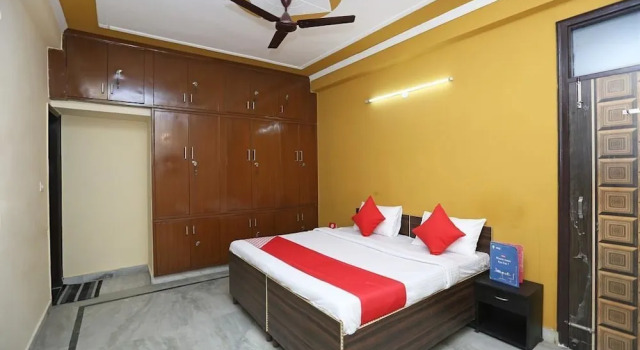 Comfort Room Hotel Hiteshi, Забронировать Отель Гургаон Gurgaon Region, рядом с Apollo Tyres Ltd