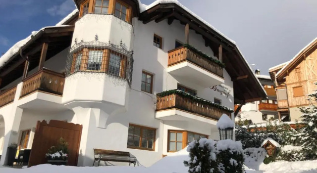 Апартаменты c 1 комнатой Residence Burghof