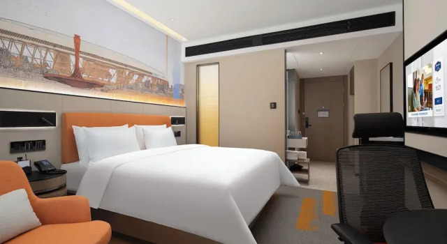 Номер Comfort HamptonHiltonChengduRailwayNorthStation