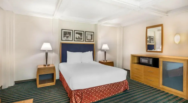Двухместный номер Standard с балконом и с красивым видом из окна Best Western Pine Tree Motel