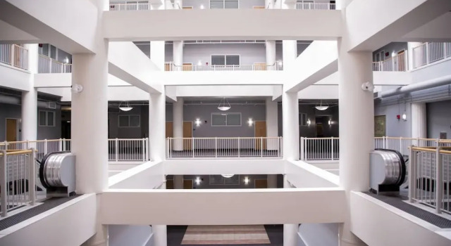 Art Deco 1BR in Historic Block Downtown, Забронировать Отель Отели Индианаполиса 3 звезды, рядом с Виктори Филд, 3*