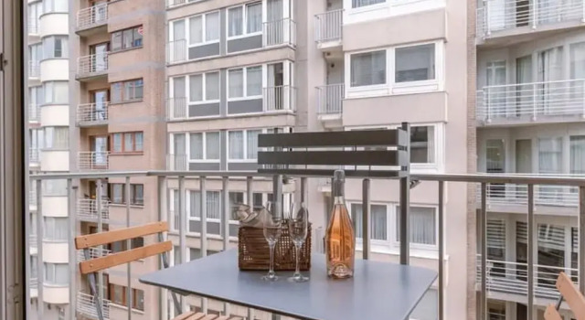 Апартаменты Warm Cozy Lateral Seaview Apartment